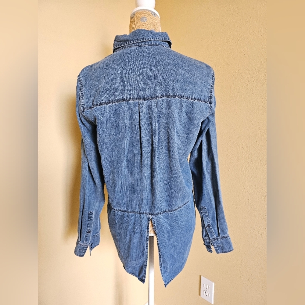 Athleta Long Denim 100% Lyocell Button Up Shirt Small Blue - Picture 3 of 7